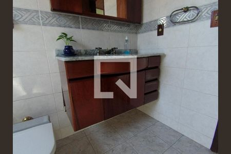 Casa à venda com 190m², 3 quartos e 2 vagasBanheiro andar de cima