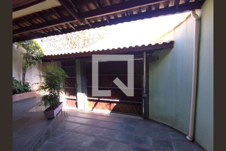 Casa à venda com 190m², 3 quartos e 2 vagasQuintal/Garagem