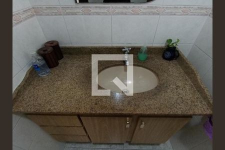 Casa à venda com 190m², 3 quartos e 2 vagasBanheiro