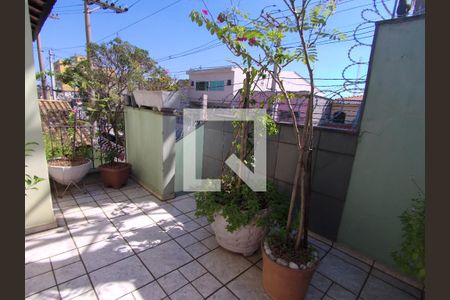 Casa à venda com 190m², 3 quartos e 2 vagasSacada