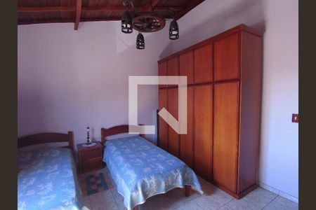 Casa à venda com 190m², 3 quartos e 2 vagasQuarto 2