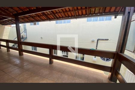 Casa para alugar com 250m², 3 quartos e 2 vagas Casa para alugar com 250m², 3 quartos e 2 vagasVaranda