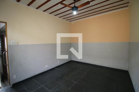 Sala de casa para alugar com 1 quarto, 50m² em Penha Circular, Rio de Janeiro