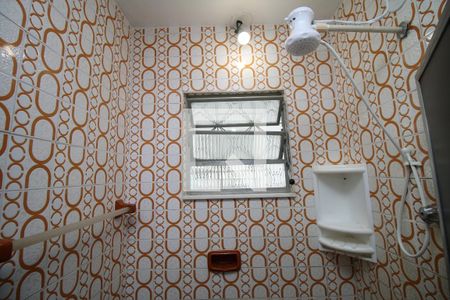 Banheiro de casa para alugar com 1 quarto, 50m² em Penha Circular, Rio de Janeiro