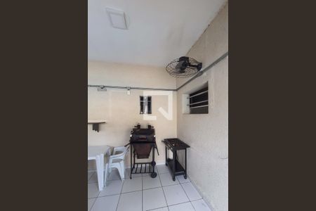 Apartamento à venda com 72m², 3 quartos e 1 vaga Apartamento à venda com 72m², 3 quartos e 1 vagaÁrea gourmet