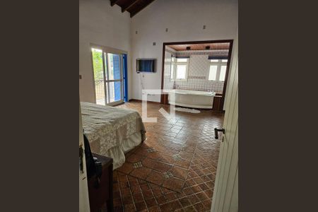 Casa à venda com 580m², 4 quartos e 5 vagas Casa à venda com 580m², 4 quartos e 5 vagasQuarto Suíte