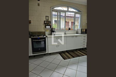 Casa à venda com 580m², 4 quartos e 5 vagas Casa à venda com 580m², 4 quartos e 5 vagasCozinha