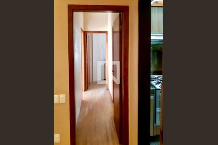 Corredor de apartamento à venda com 2 quartos, 65m² em Horto, Belo Horizonte