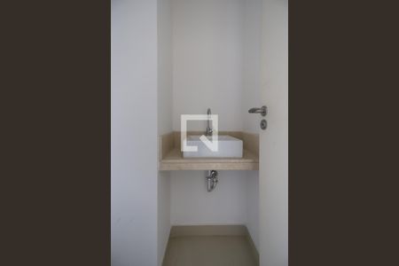 Lavabo de apartamento à venda com 3 quartos, 200m² em Santa Teresinha, São Paulo