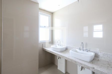 Apartamento à venda com 200m², 3 quartos e 3 vagasBanheiro da Suíte 2