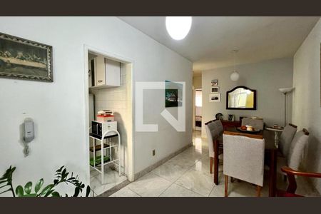 Sala de apartamento à venda com 3 quartos, 65m² em Sagrada Família, Belo Horizonte