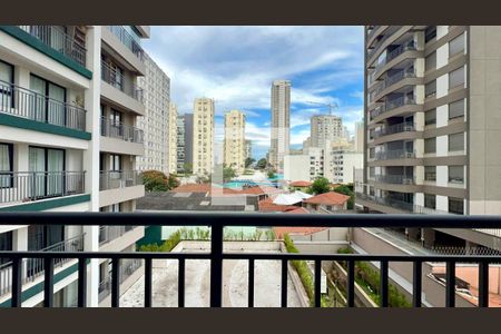 Varanda de kitnet/studio para alugar com 1 quarto, 30m² em Sumaré, São Paulo