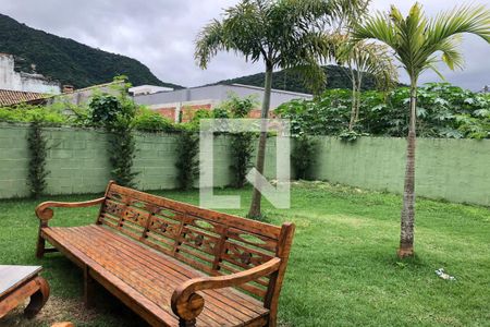 Casa de condomínio à venda com 360m², 2 quartos e 5 vagas Casa de condomínio à venda com 360m², 2 quartos e 5 vagasÁrea comum