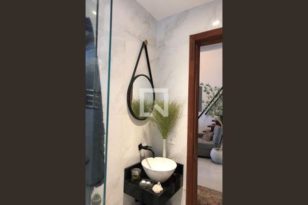 Casa de condomínio à venda com 360m², 2 quartos e 5 vagas Casa de condomínio à venda com 360m², 2 quartos e 5 vagasBanheiro