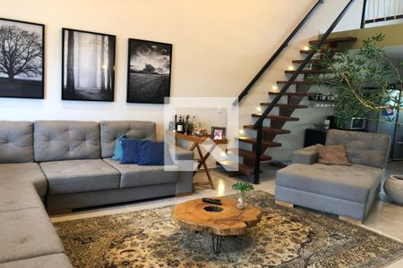 Casa de condomínio à venda com 360m², 2 quartos e 5 vagas Casa de condomínio à venda com 360m², 2 quartos e 5 vagasSala