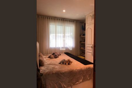 Casa de condomínio à venda com 360m², 2 quartos e 5 vagas Casa de condomínio à venda com 360m², 2 quartos e 5 vagasQuarto 2