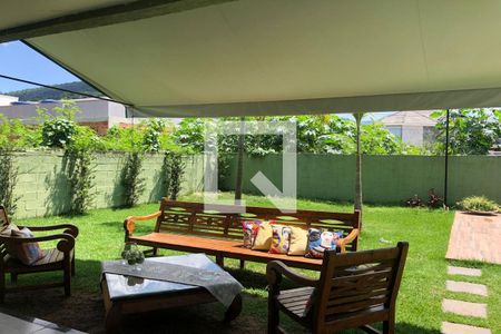 Casa de condomínio à venda com 360m², 2 quartos e 5 vagas Casa de condomínio à venda com 360m², 2 quartos e 5 vagasÁrea comum