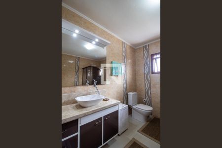 Casa à venda com 300m², 4 quartos e 4 vagasBanheiro da Suíte