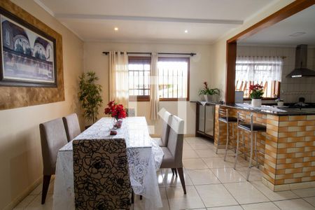 Casa à venda com 300m², 4 quartos e 4 vagasCozinha