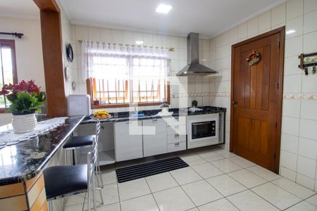 Casa à venda com 300m², 4 quartos e 4 vagasCozinha