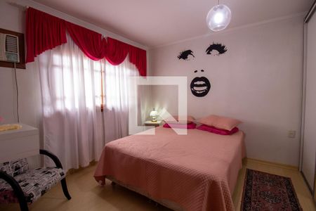 Casa à venda com 300m², 4 quartos e 4 vagasQuarto 2