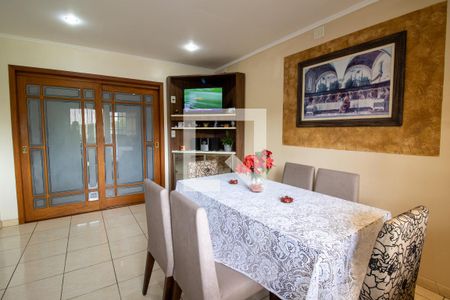 Casa à venda com 300m², 4 quartos e 4 vagasCozinha