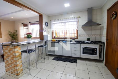 Casa à venda com 300m², 4 quartos e 4 vagasCozinha