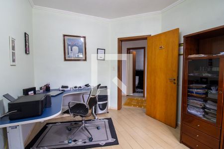 Casa à venda com 300m², 4 quartos e 4 vagasEscritório