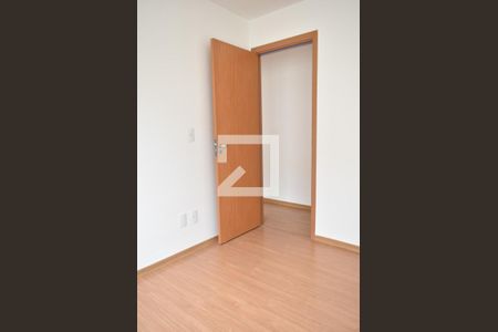 Quarto 1 de apartamento para alugar com 2 quartos, 54m² em Inhoaíba, Rio de Janeiro