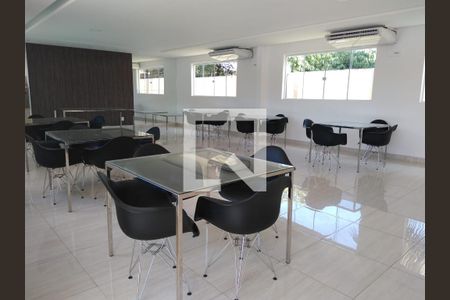Apartamento para alugar com 54m², 2 quartos e 1 vagaÁrea comum - festas