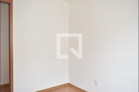 Quarto 1 de apartamento para alugar com 2 quartos, 54m² em Inhoaíba, Rio de Janeiro