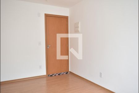 Sala de apartamento para alugar com 2 quartos, 54m² em Inhoaíba, Rio de Janeiro