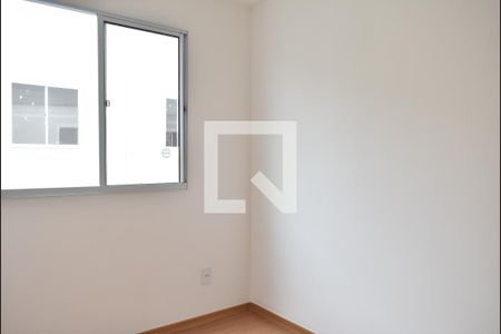 Quarto 1 de apartamento para alugar com 2 quartos, 54m² em Inhoaíba, Rio de Janeiro