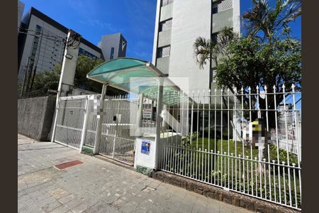 Apartamento à venda com 80m², 2 quartos e sem vagaFachada