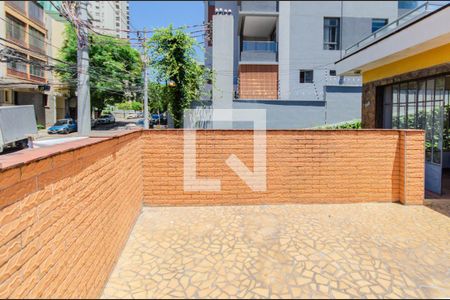 Casa à venda com 409m², 3 quartos e 1 vaga Casa à venda com 409m², 3 quartos e 1 vagaQuintal
