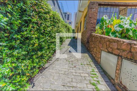Casa à venda com 409m², 3 quartos e 1 vaga Casa à venda com 409m², 3 quartos e 1 vagaCorredor