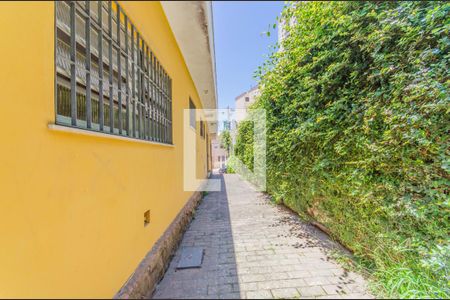 Casa à venda com 409m², 3 quartos e 1 vaga Casa à venda com 409m², 3 quartos e 1 vagaCorredor