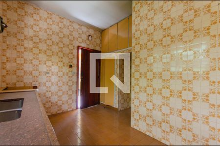 Casa à venda com 409m², 3 quartos e 1 vaga Casa à venda com 409m², 3 quartos e 1 vagaCozinha