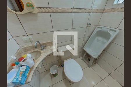 Casa à venda com 157m², 3 quartos e 3 vagasBanheiro do Quarto 2