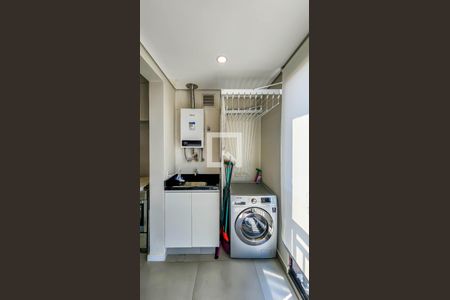 Apartamento à venda com 57m², 2 quartos e 1 vaga Apartamento à venda com 57m², 2 quartos e 1 vagaVaranda-Área de Serviço