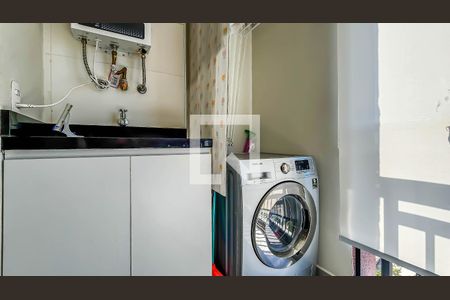 Apartamento à venda com 57m², 2 quartos e 1 vaga Apartamento à venda com 57m², 2 quartos e 1 vagaVaranda-Área de Serviço