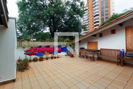 Casa à venda com 340m², 5 quartos e 2 vagasQuintal