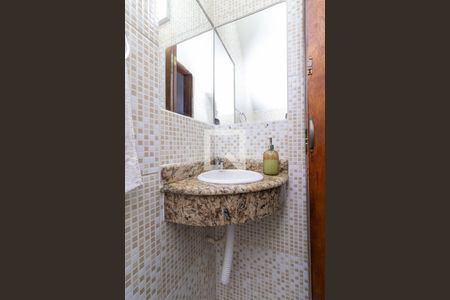 Lavabo de casa para alugar com 2 quartos, 100m² em Vila Nova Savoia, São Paulo