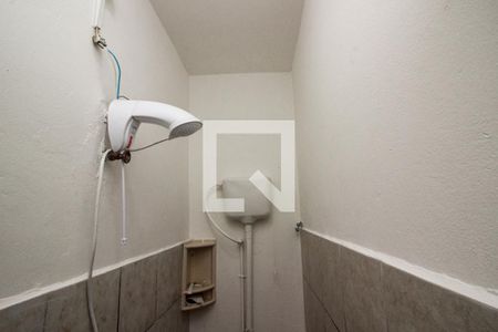 Banheiro de kitnet/studio para alugar com 1 quarto, 29m² em Menino Deus, Porto Alegre