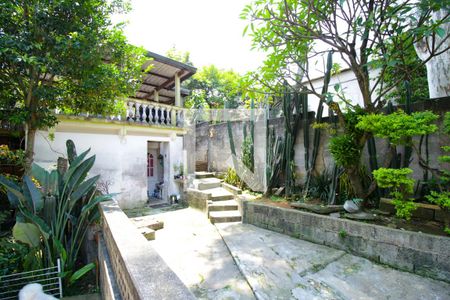 Casa à venda com 300m², 2 quartos e 2 vagasQuintal