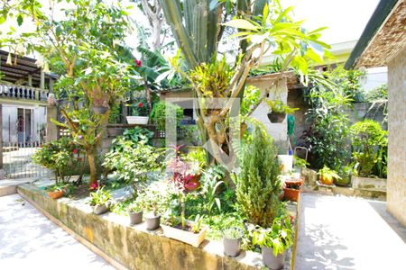 Casa à venda com 300m², 2 quartos e 2 vagasQuintal