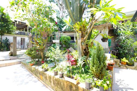 Casa à venda com 300m², 2 quartos e 2 vagasQuintal