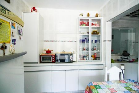 Casa à venda com 300m², 2 quartos e 2 vagasCozinha