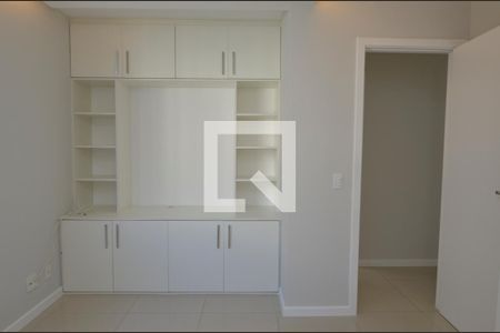 Apartamento à venda com 80m², 3 quartos e 1 vaga Apartamento à venda com 80m², 3 quartos e 1 vagaSuite