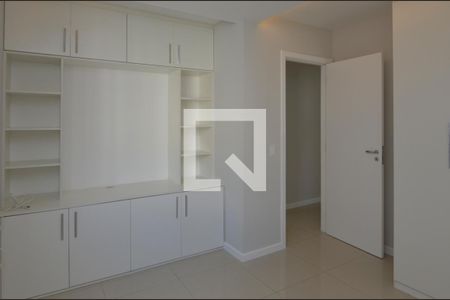Apartamento à venda com 80m², 3 quartos e 1 vaga Apartamento à venda com 80m², 3 quartos e 1 vagaSuite